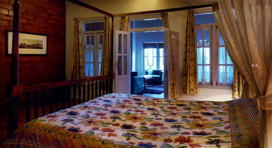 Lymond House Hotel Ооти Екстериор снимка